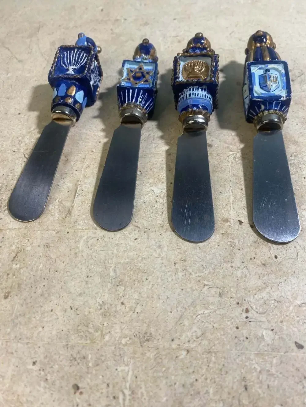 Cardinal Inc. Hanukkah Themed Spreader Knife Set, 4-Piece